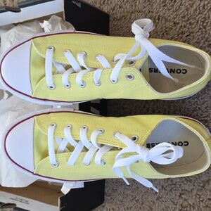 Converse Chuck Taylor All Star Yellow Canvas Shoes Wmns size 6